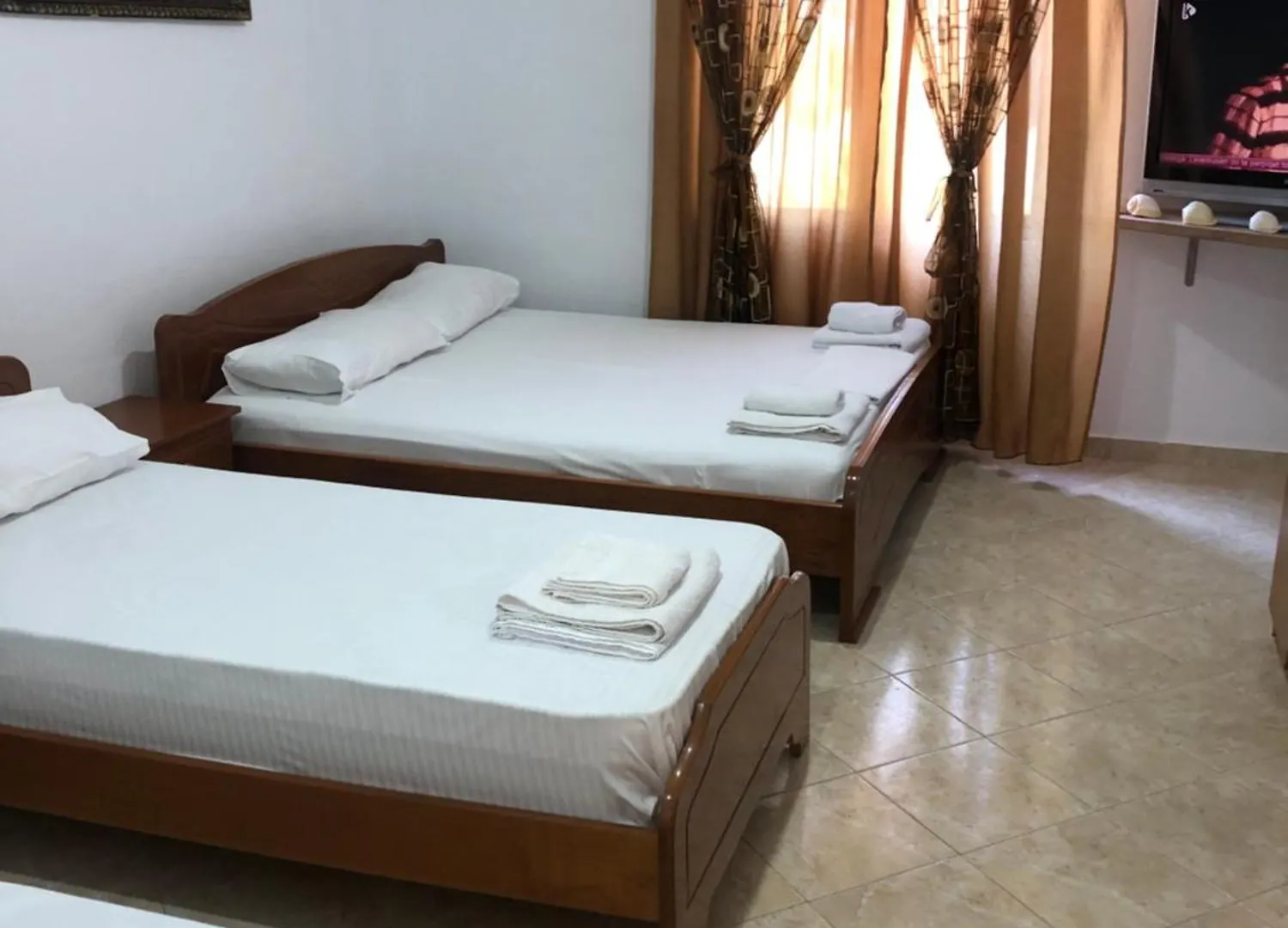 Emas Apartments Sarande Private Beach Albania